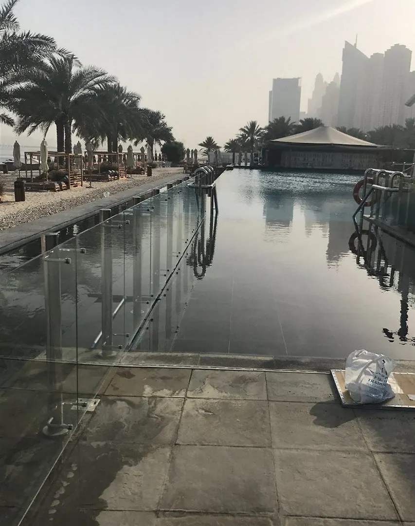Doubletree By Hilton Dubai Jumeirah Beach 4*,
