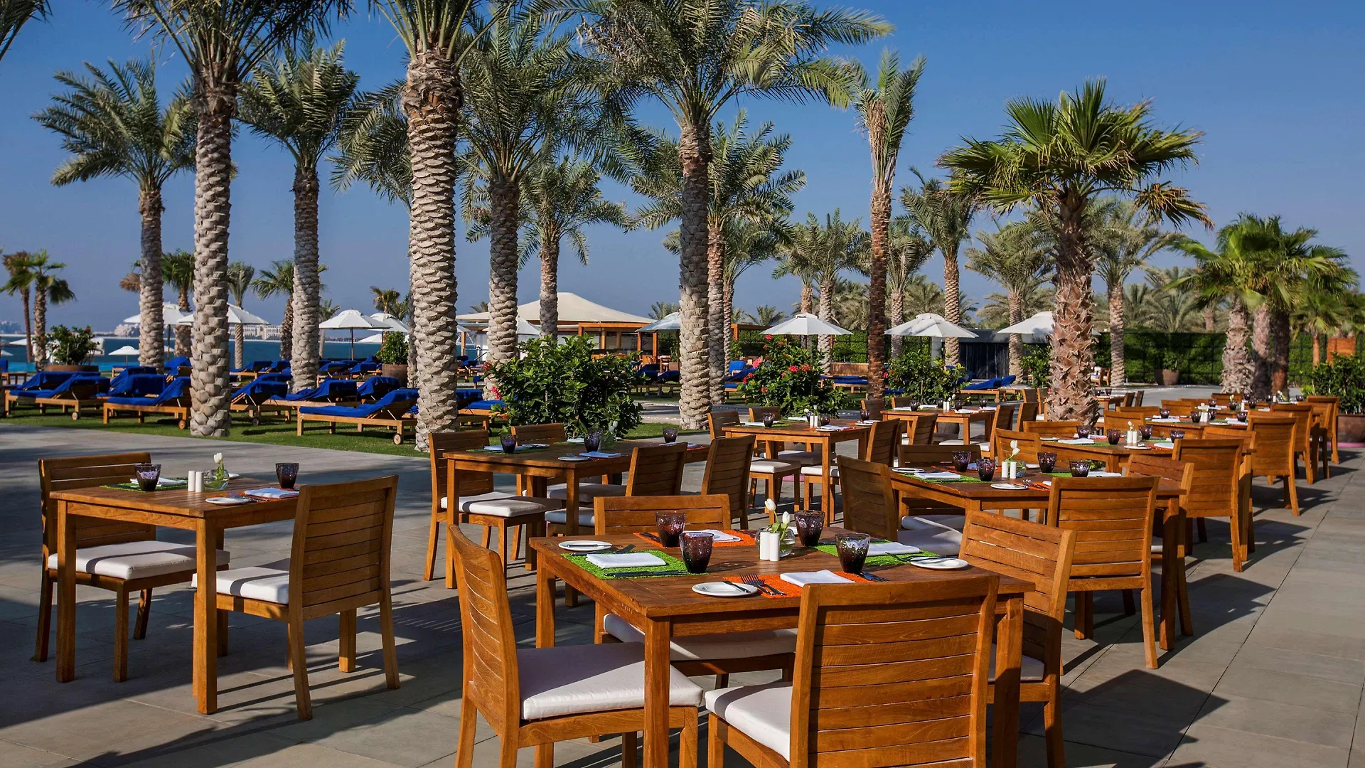 Doubletree By Hilton Dubai Jumeirah Beach 4*,
