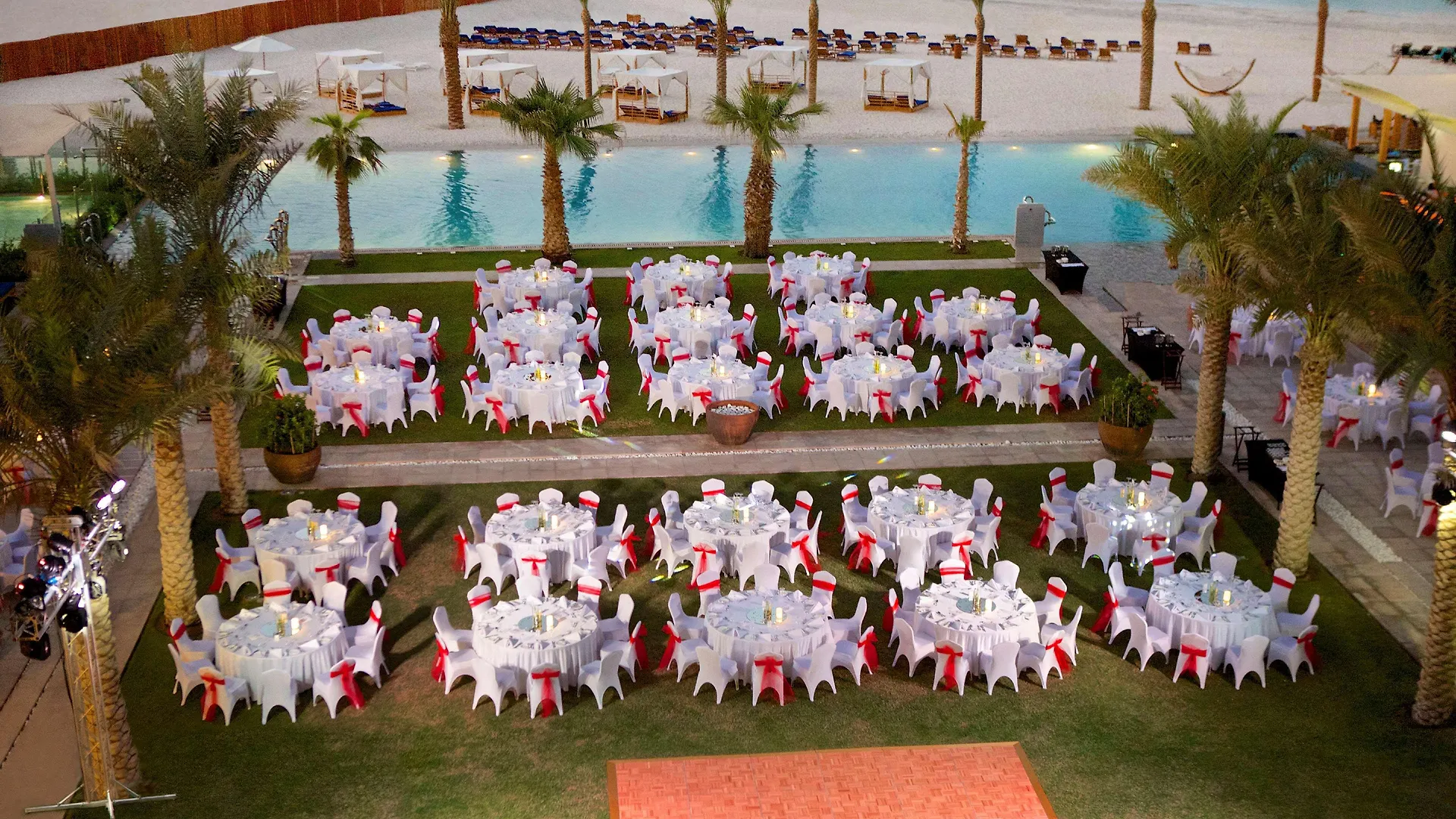 Doubletree By Hilton Dubai Jumeirah Beach Resort