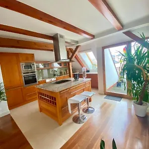rj-apartments-chopina.sopothotels.com/