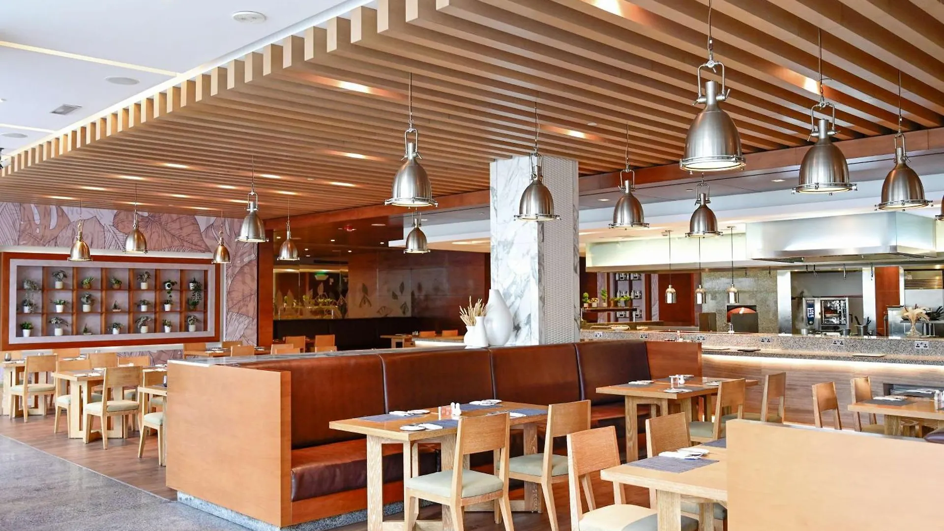 Doubletree By Hilton Dubai Jumeirah Beach 4*,  ОАЭ