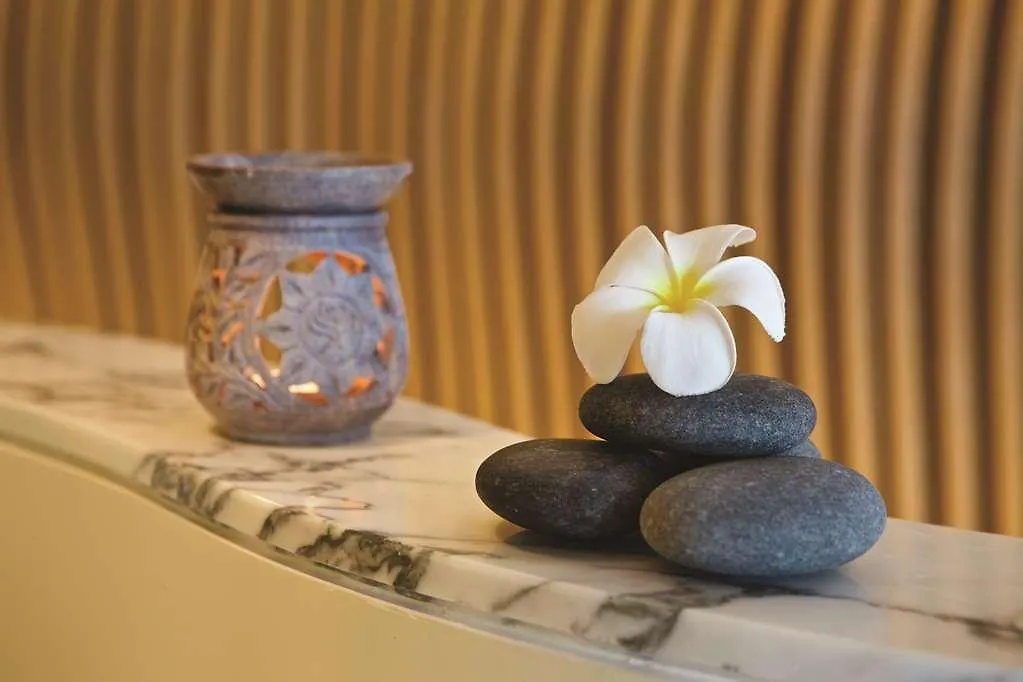 Курортный комплекс Doubletree By Hilton Dubai Jumeirah Beach